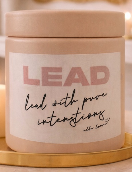 Photo of Elle Larre Lead Candle